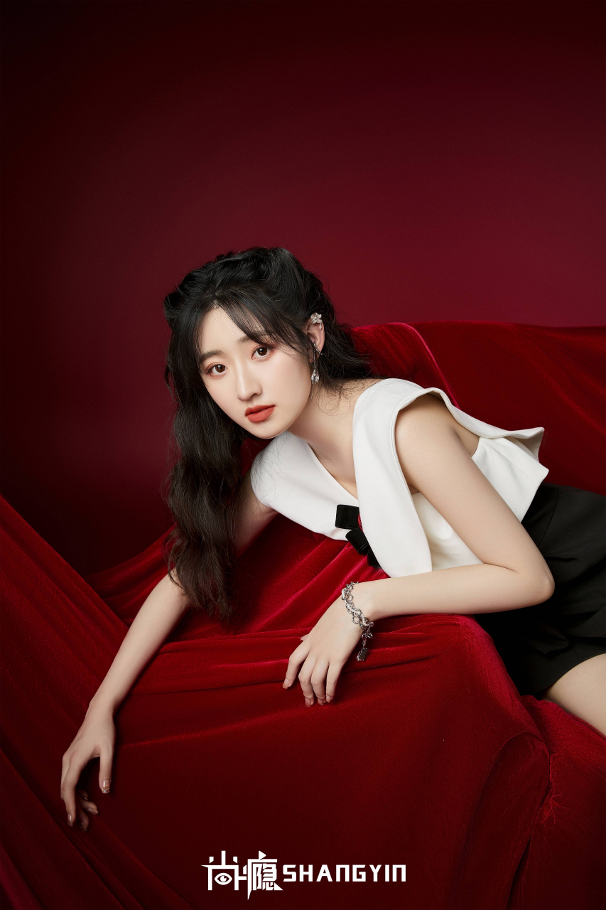 杨雨潼,1999年7月14日出生于江苏省南京市,中国内地影视女演员.