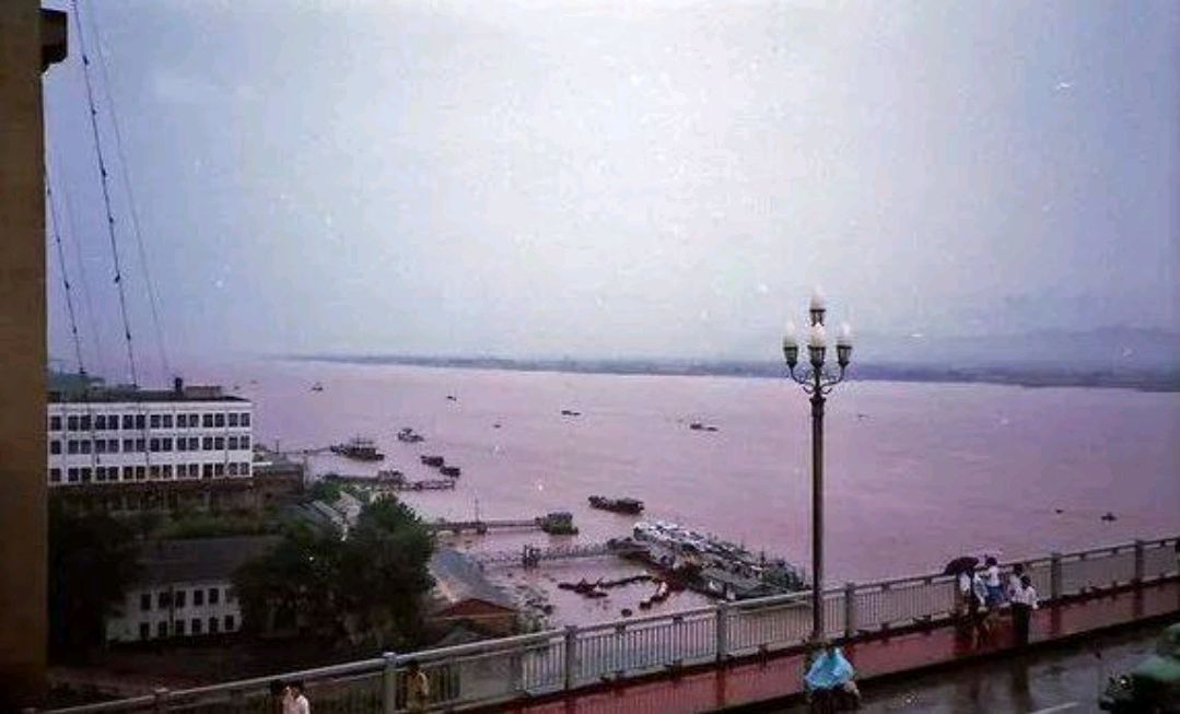 江苏老照片,90年代南京"旧场景",是你记忆中的样子吗?