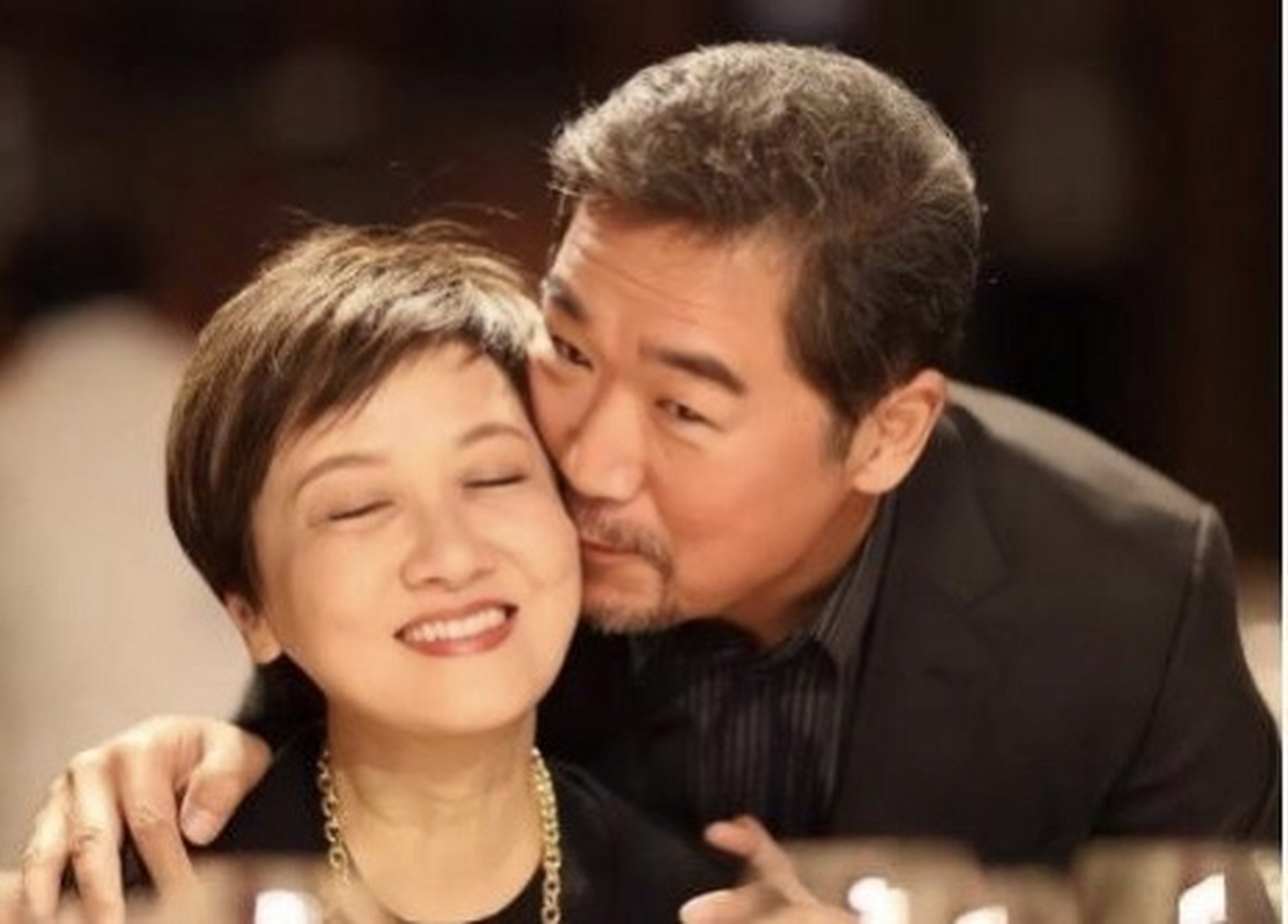 邓婕年轻时真美,难怪张国立对她如痴如醉.