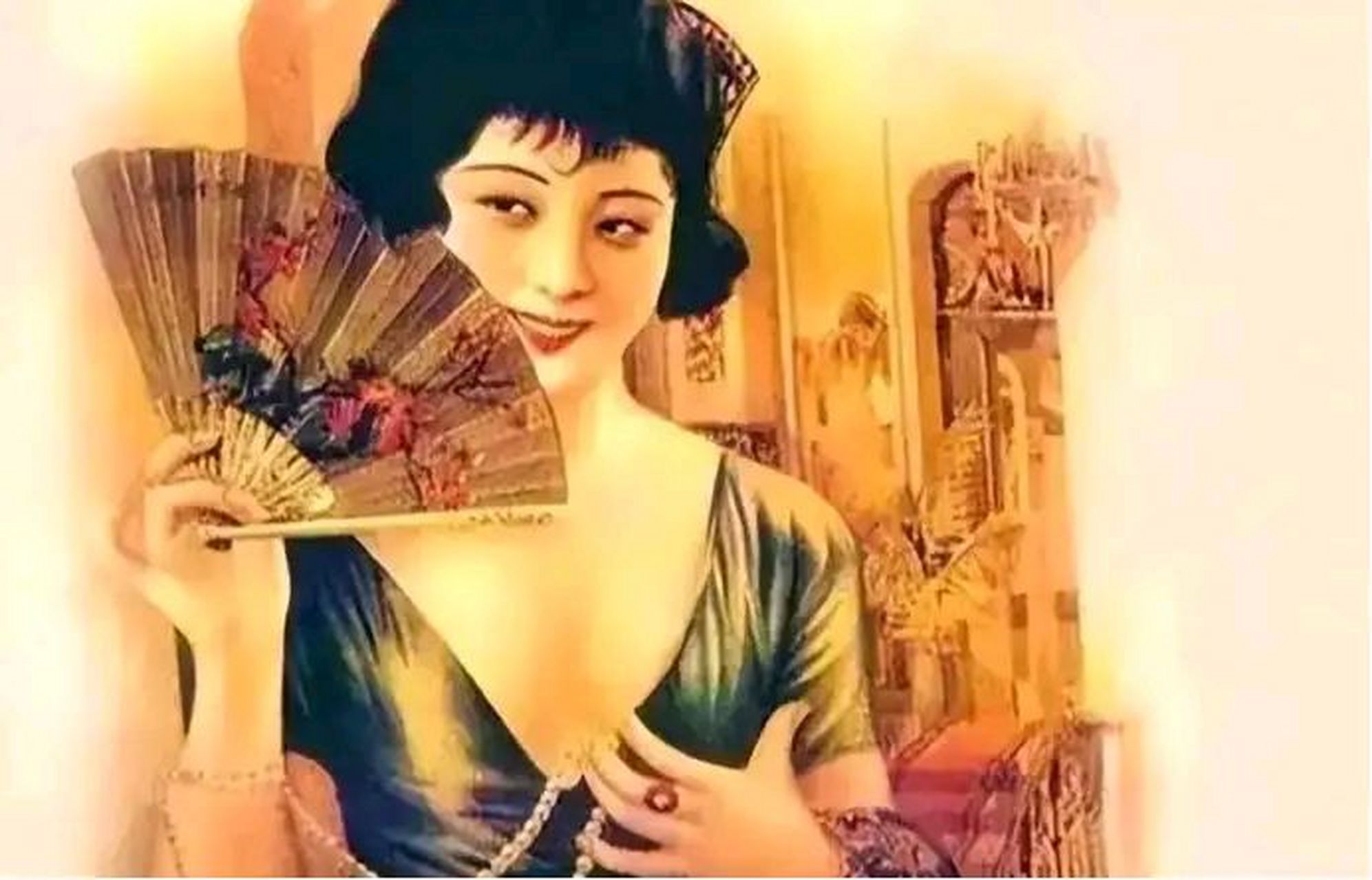 1927年,著名的民国"天乳运动"正式拉开序幕:禁止妇女束胸,发现一次