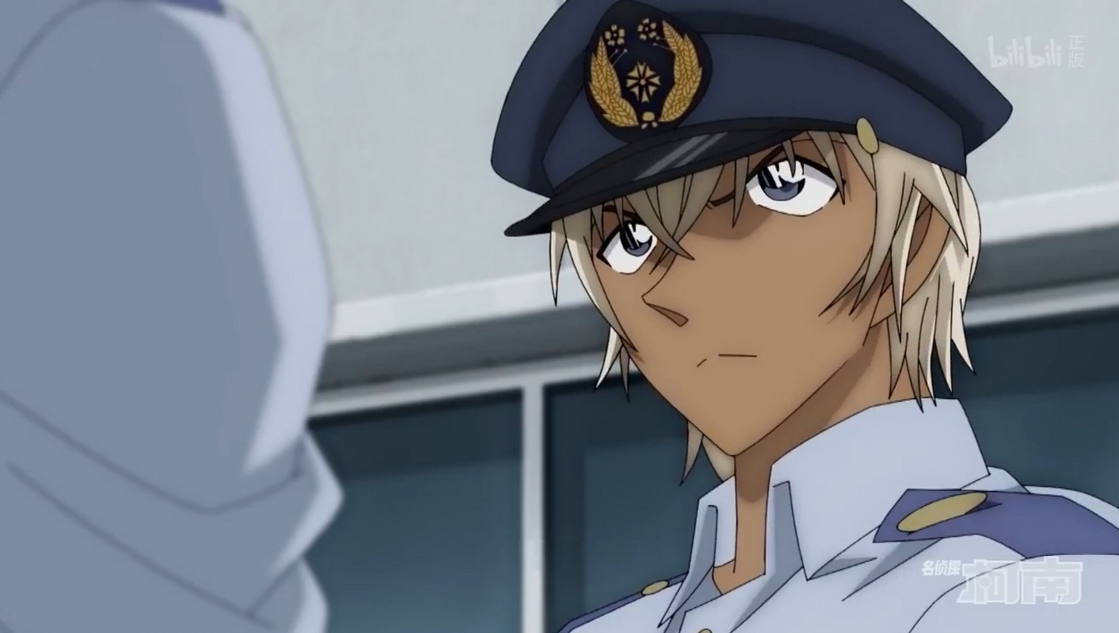 名侦探柯南# 警视厅警察学校里,两位警察嘴里念念有词.