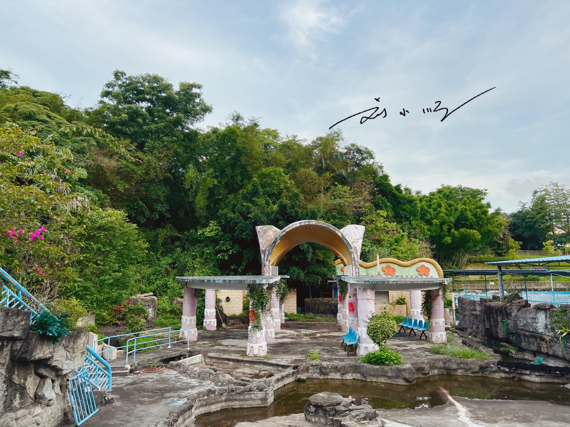 实拍广州南湖游乐园:承载了几代人的集体记忆,如今却已冷冷清清