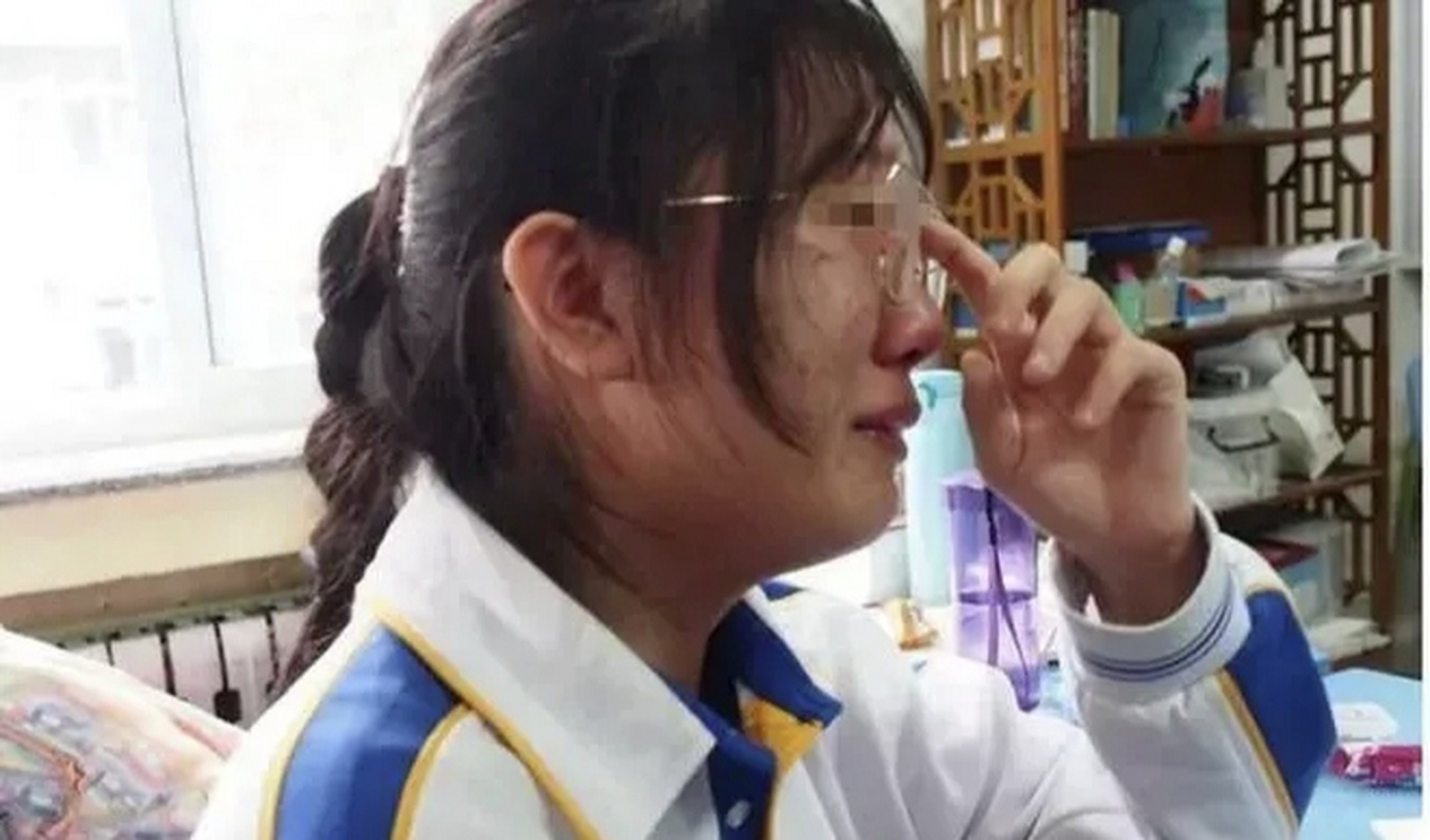 "福建女孩杨婷婷高考后查分,发现自己考了586分,这个分数高出福建一本