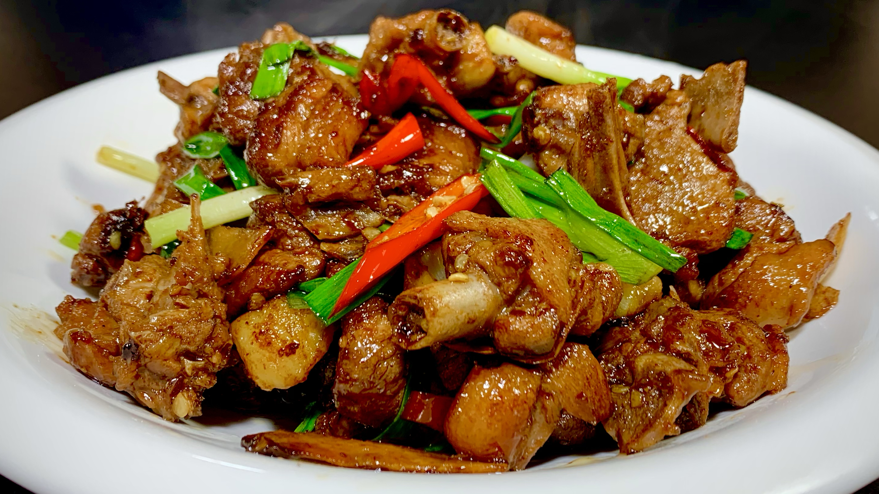 做啤酒鸭时，不要放大料或直接下锅炒，教你一招，做一大碗不够吃