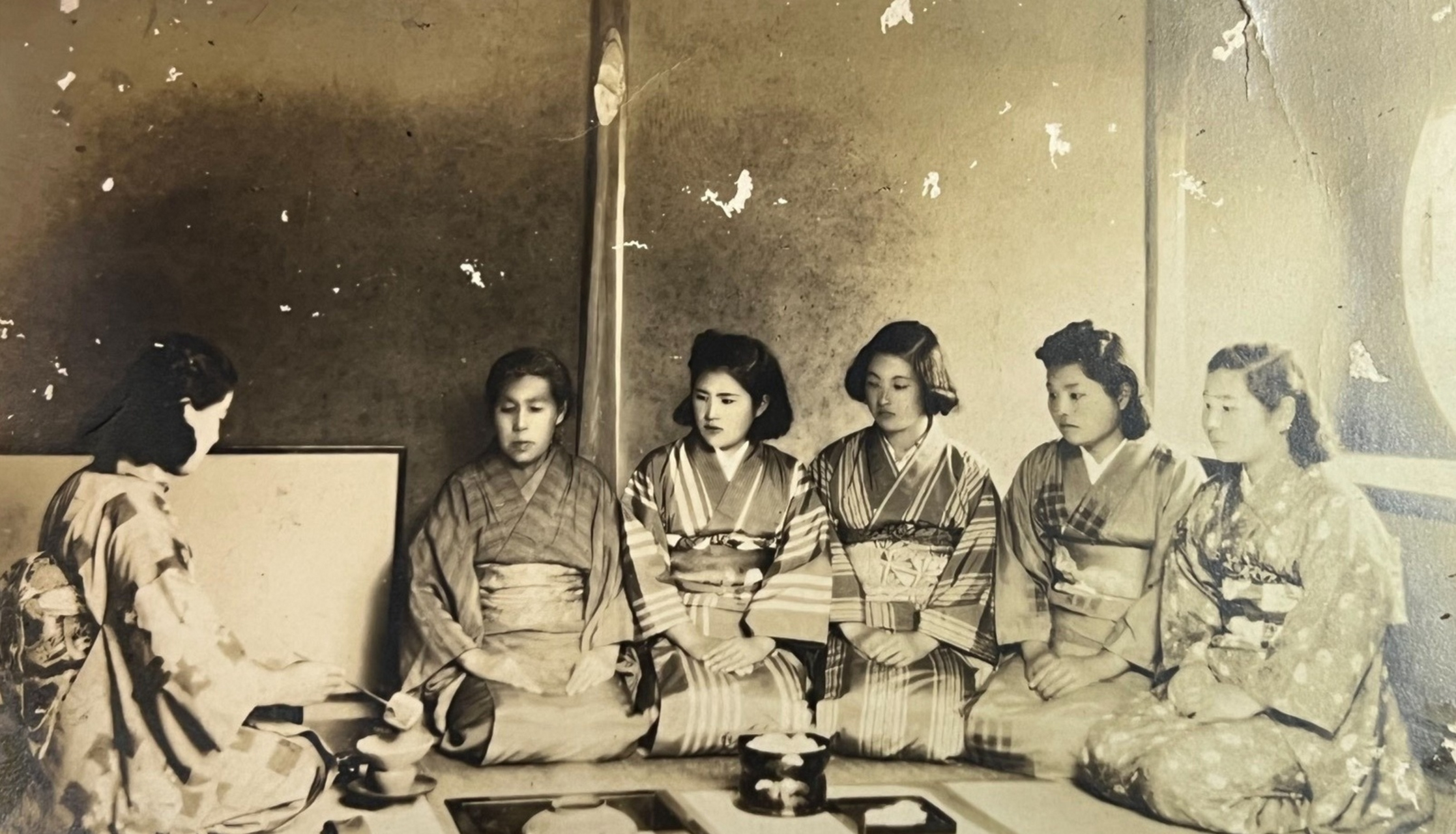 一百年前的日本艺伎老照片.