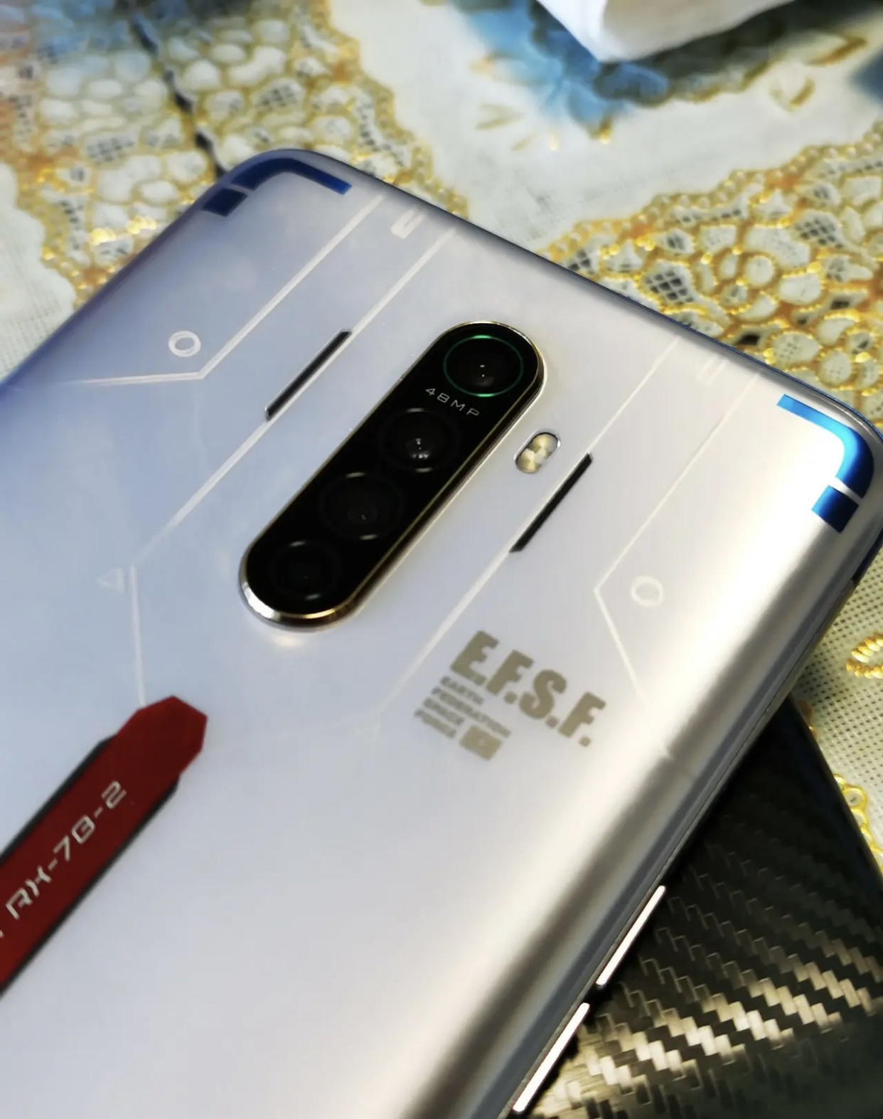 opporenoace高达版开箱体验,除了水滴屏,基本没缺点