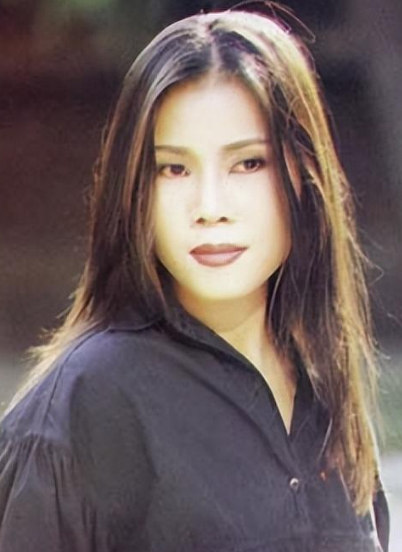 和那英不和,患病险离世,57岁无儿无女,田震现状令人震惊