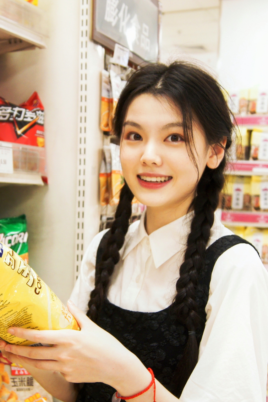 双马尾美少女～吴甜甜