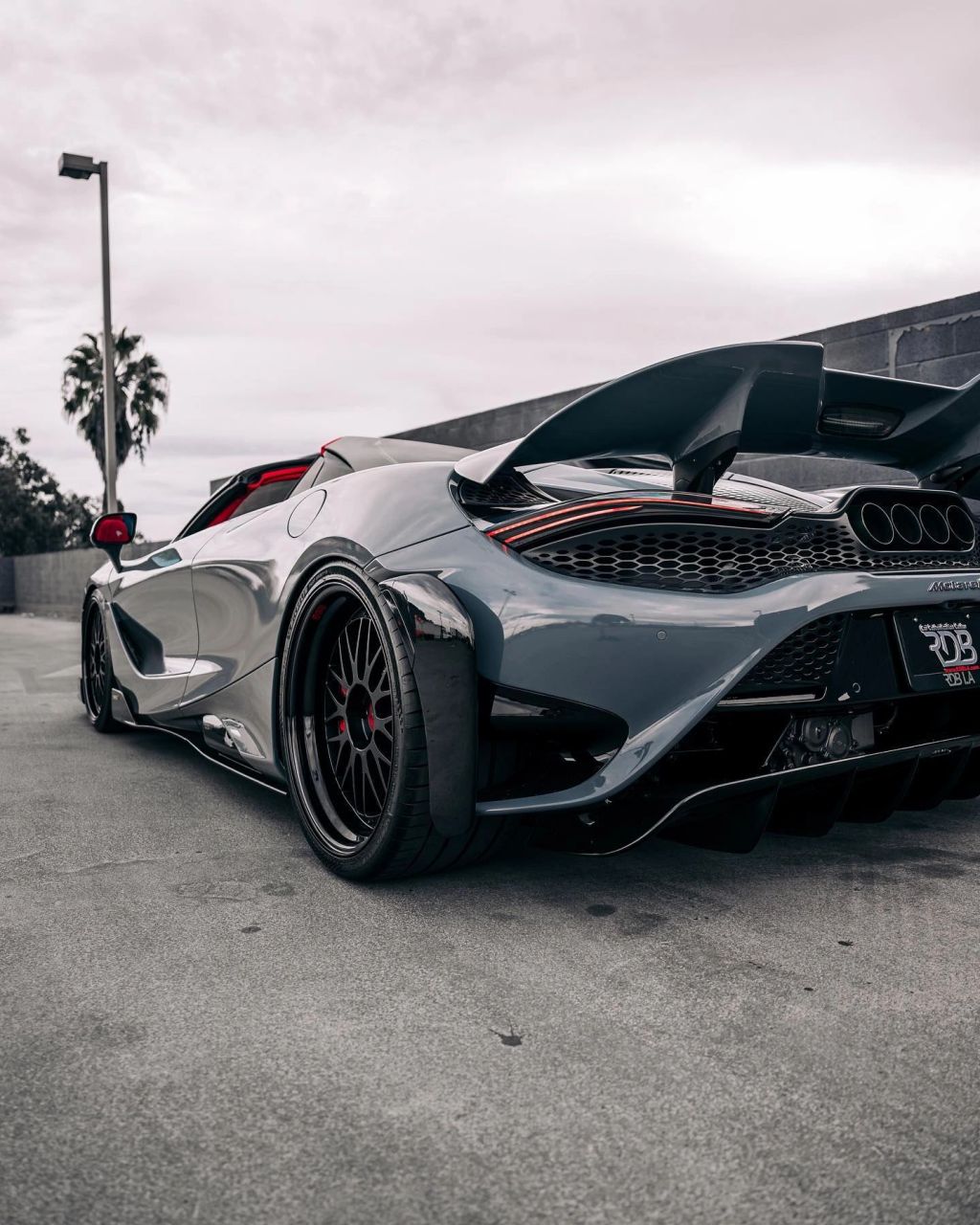 迈凯伦史上最强敞篷车   迈凯伦765lt spider