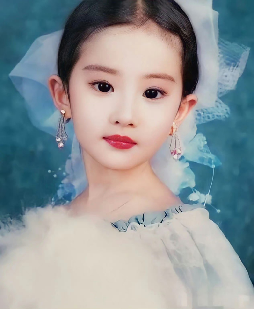刘亦菲小时候就是小美人