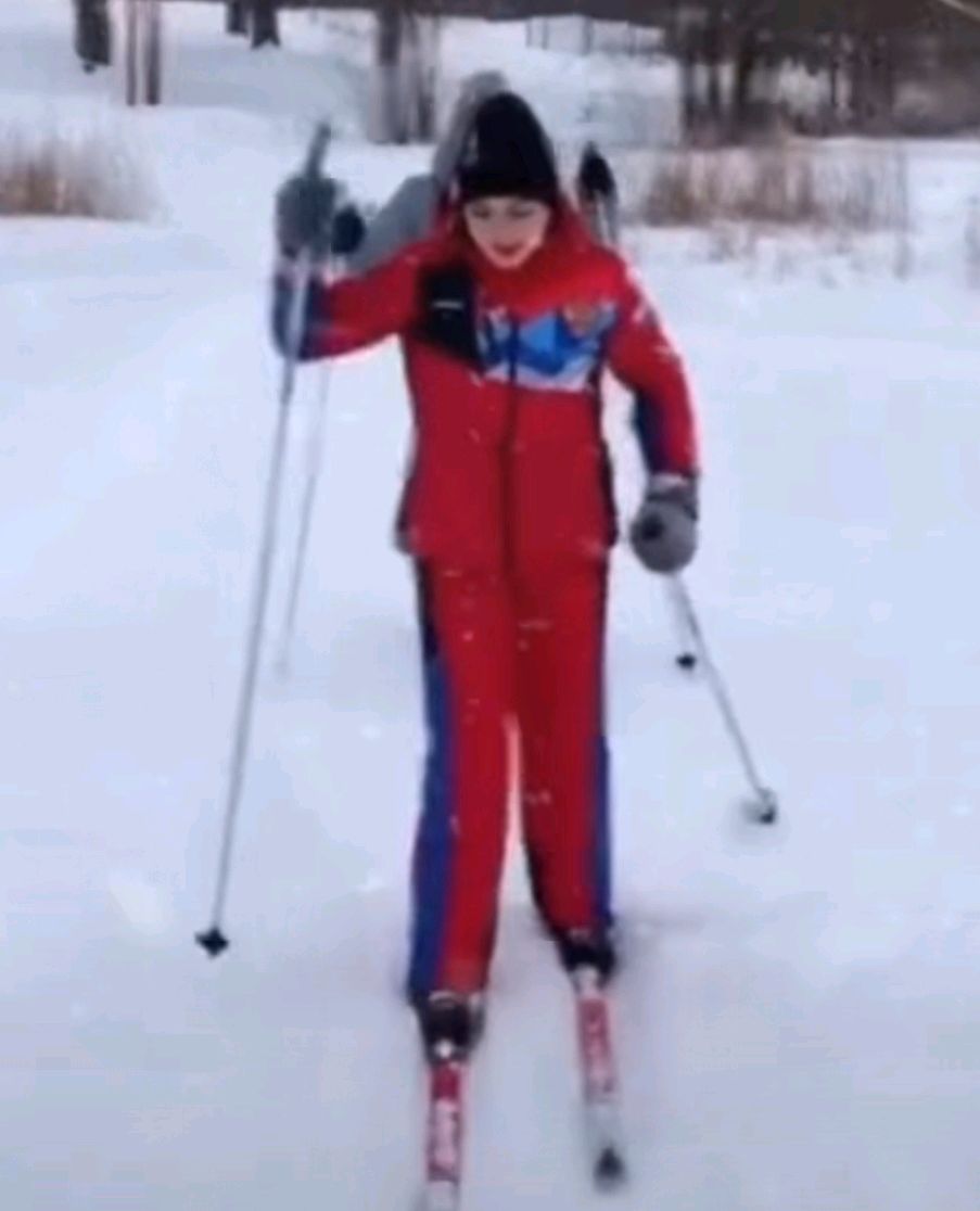 會滑冰卻不會滑雪!瓦利耶娃滑雪像嬰兒學走路,k寶:這東西太難