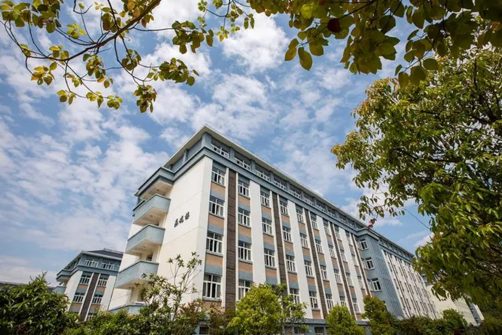 恩施医学院是几本大学?