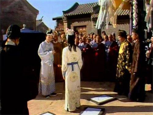 秦可卿风光葬礼的背后,揭露出了贾府的自大和官场的黑暗!