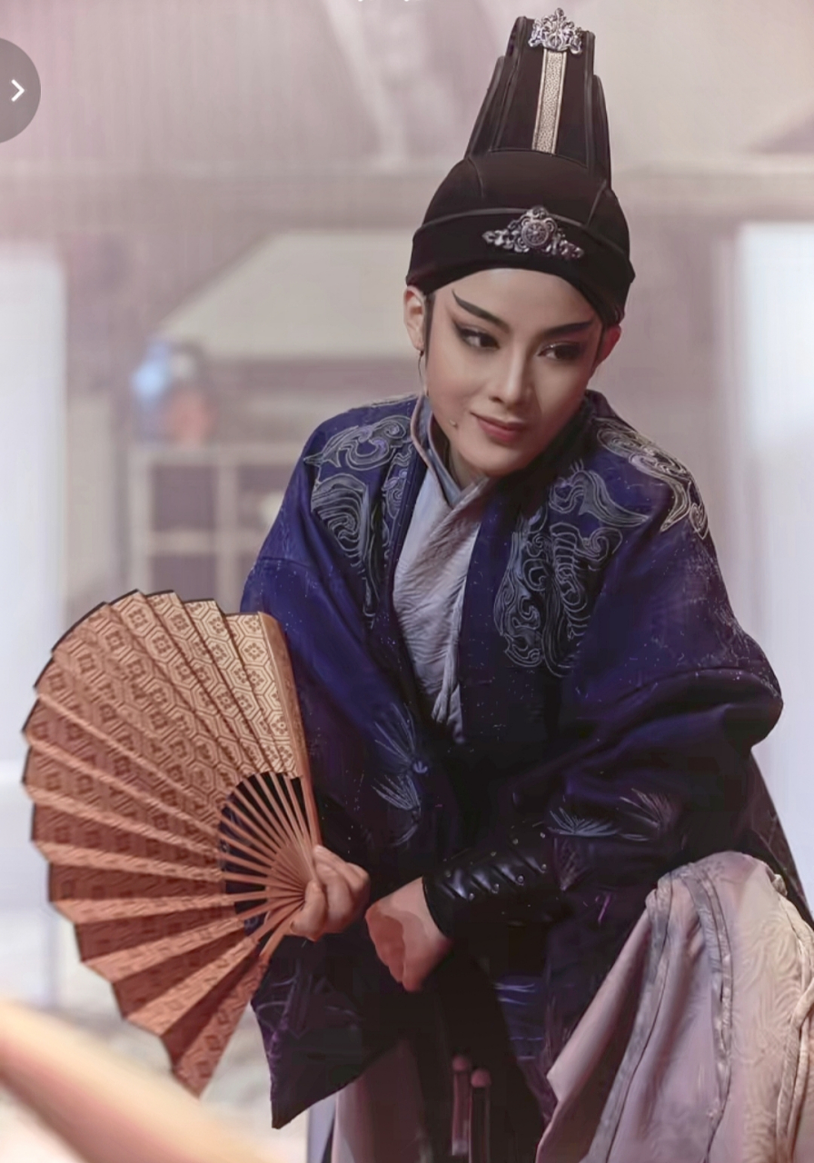 舞台上风流倜傥,气宇不凡的陈贾廷,你能不动心么?