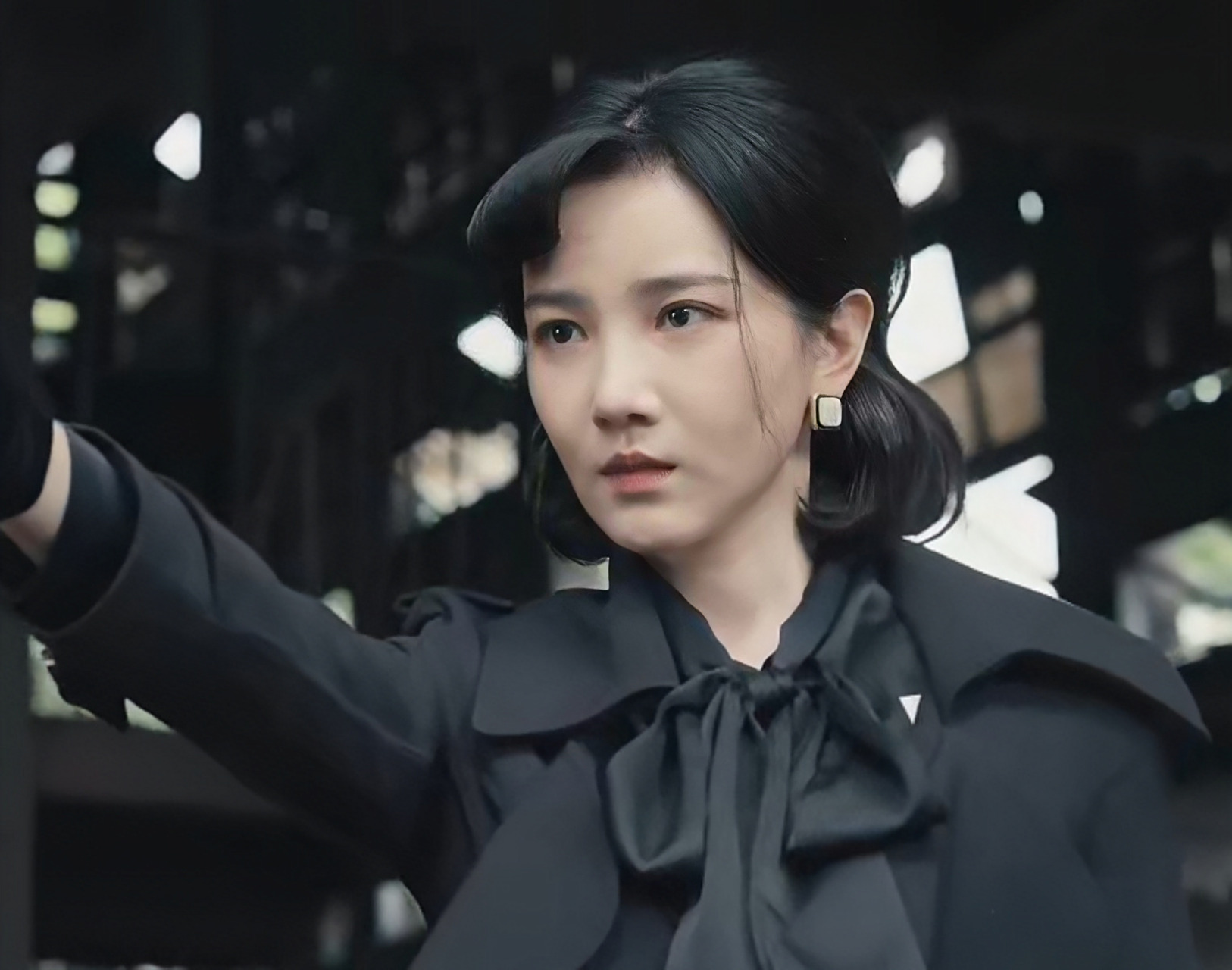 我看完了《薄冰》,满脑子都是女演员陈小纭!