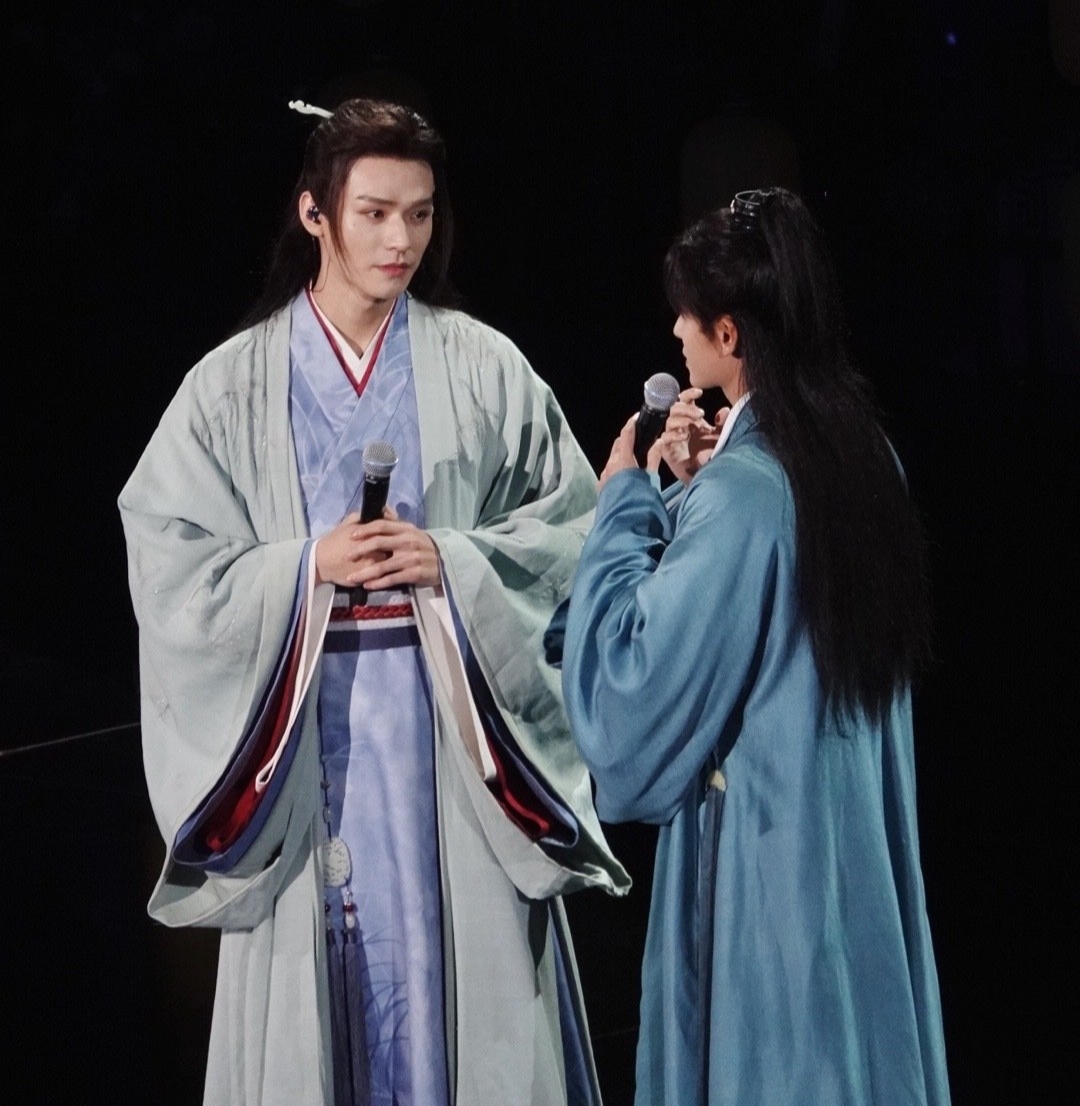 山河令演唱会龚俊张哲瀚双人图:这个春天最美好的回忆