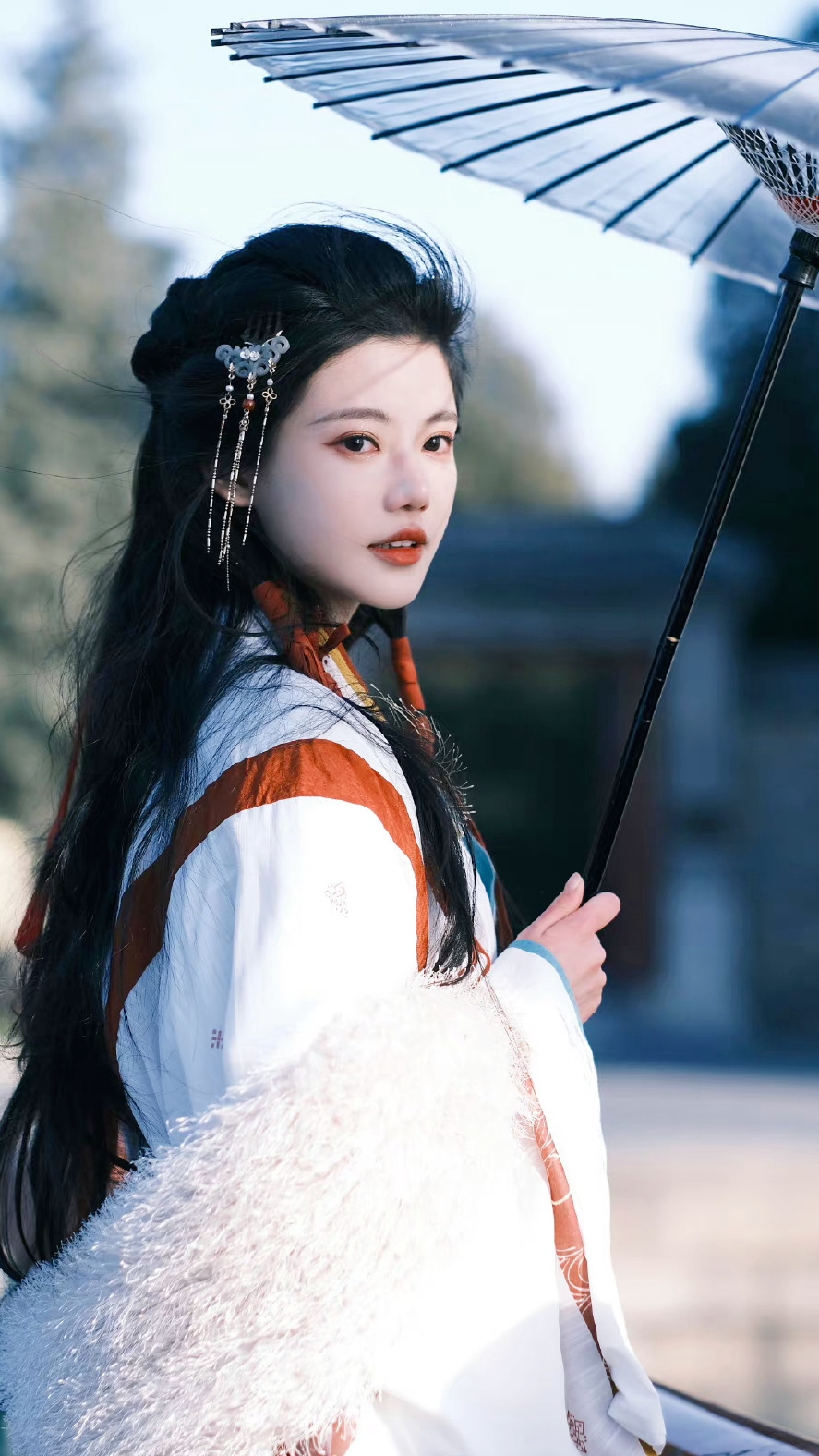 古风撑伞女子谁是你的最爱!