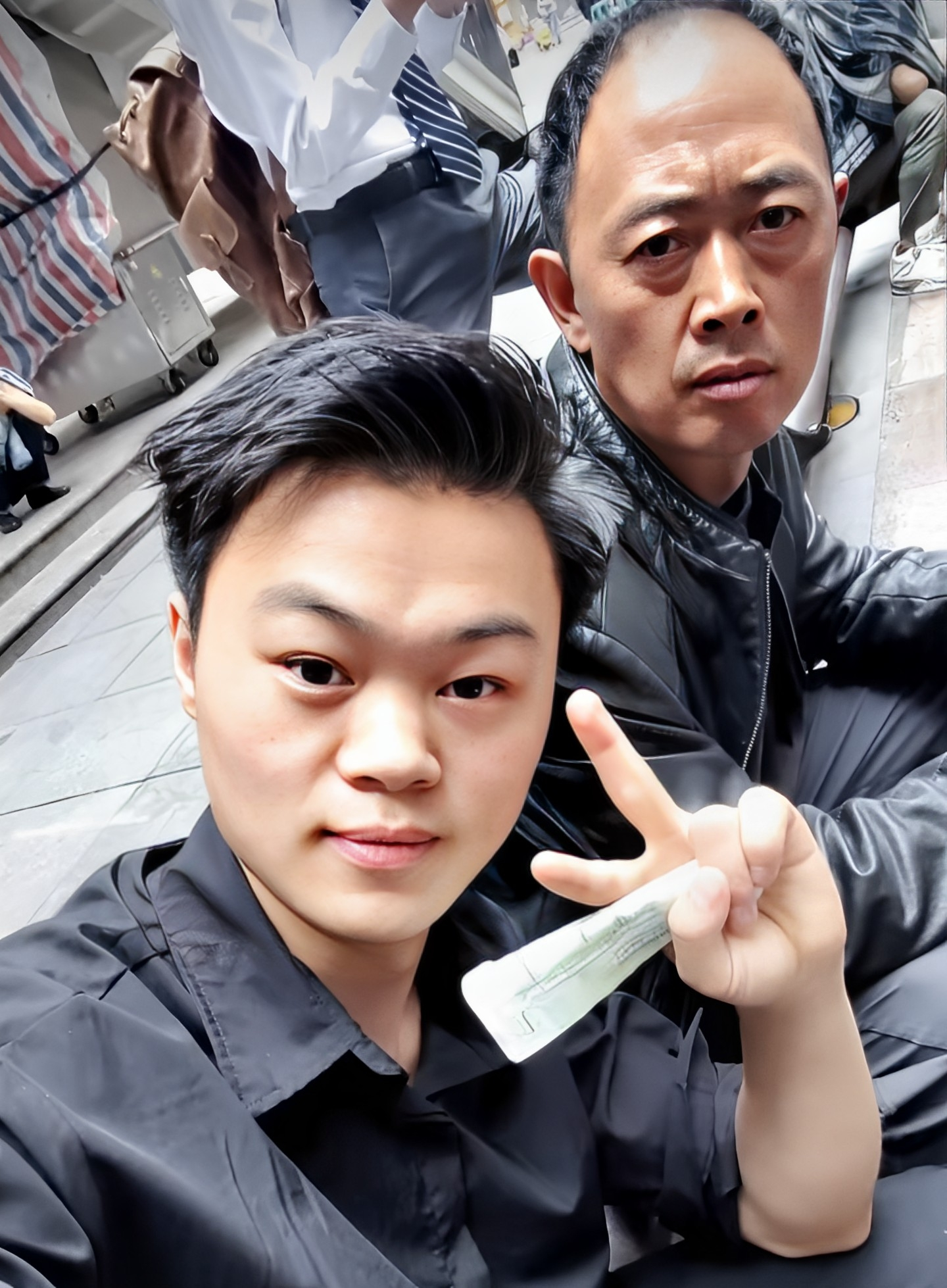 2014年,14岁的梁训走出大山参加《变形计》,如今现状如何