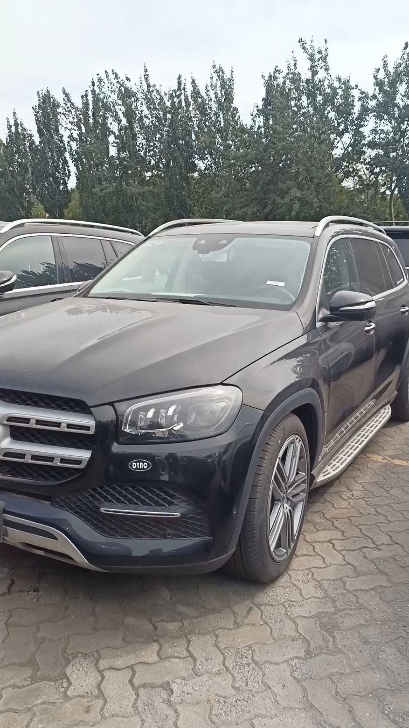 奔驰gls580,4.0t八缸490匹马力的豪华suv!