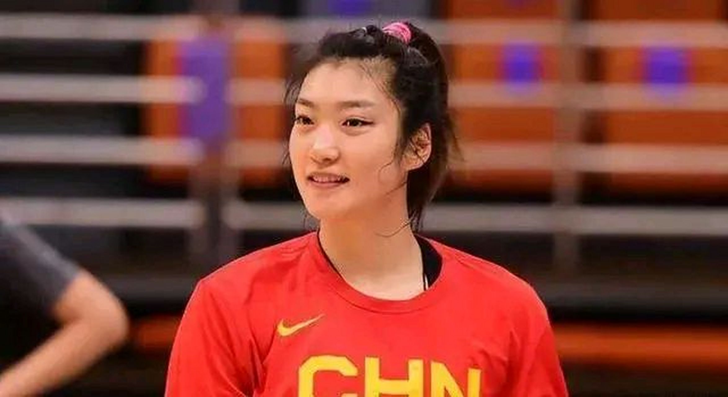 李梦,张隆,还有张隆的妻子赵蕾,都还在跟张隆的妻子赵蕾闹别扭,近