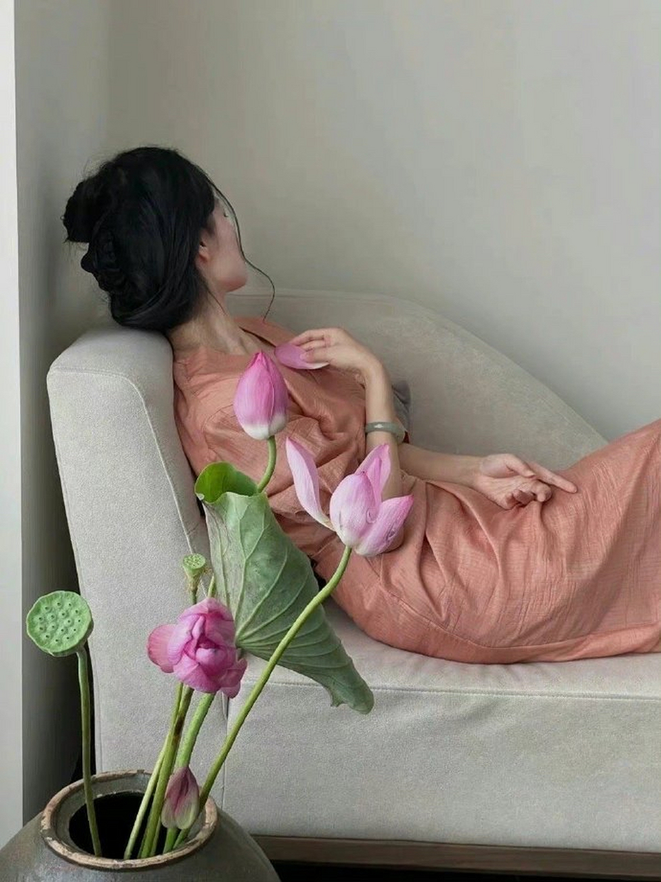 凭实力单身的几个星座女,她们真的太容易单身了.  1.