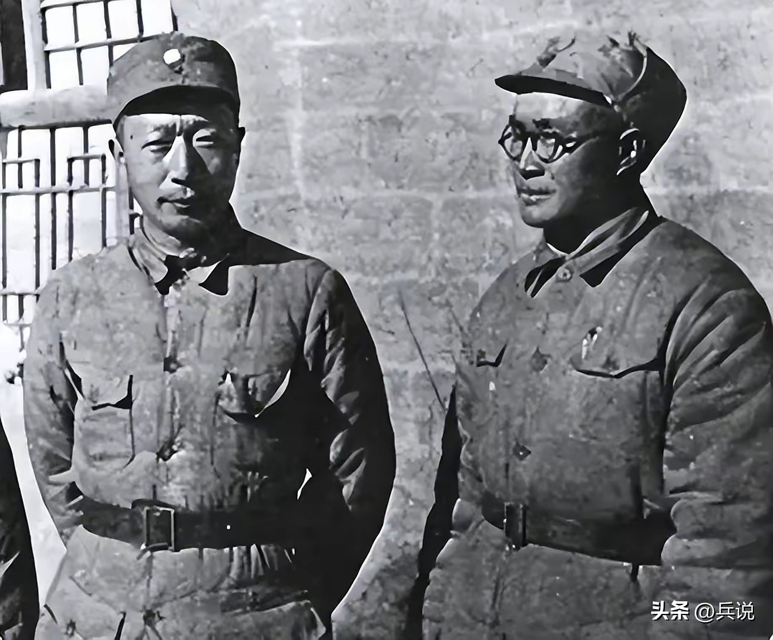 从资历上来看,聂帅的地位不低,在南昌起义之前,他既有赴法勤工俭学的