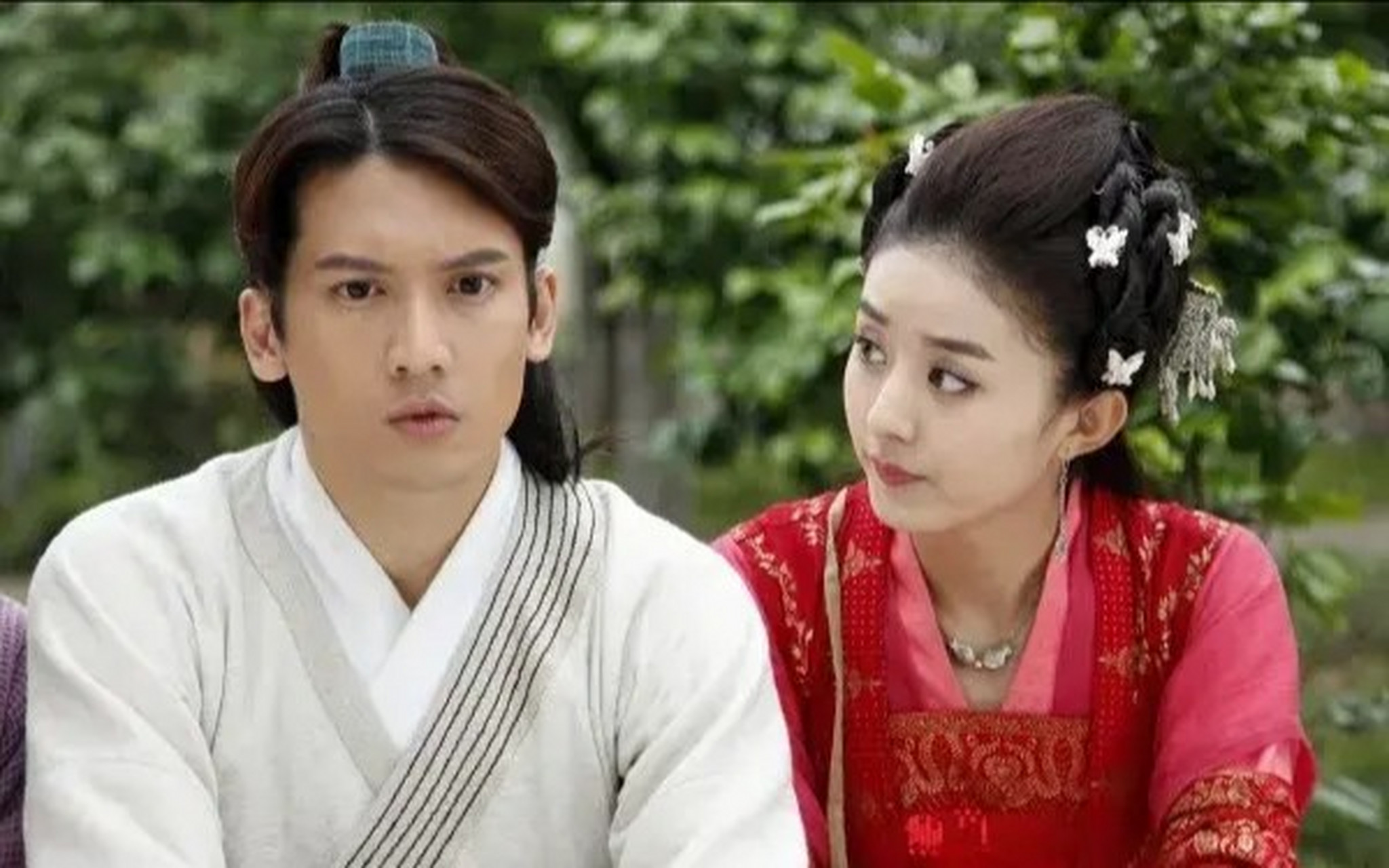 8月25号,赵丽颖和谢霆锋一起冲上了热搜!