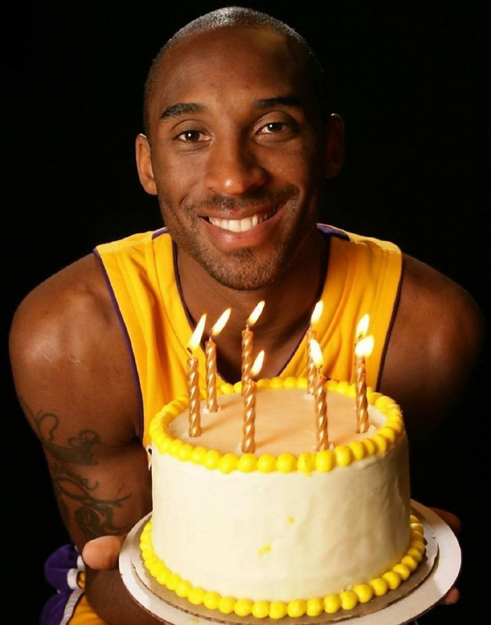 老大生日快乐98989898永远的黑曼巴#科比# #824科比日