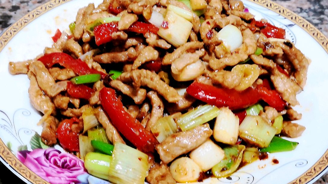 鱼香肉丝家常做法,瘦肉鲜嫩入味,好吃又解馋,下饭下酒超安逸