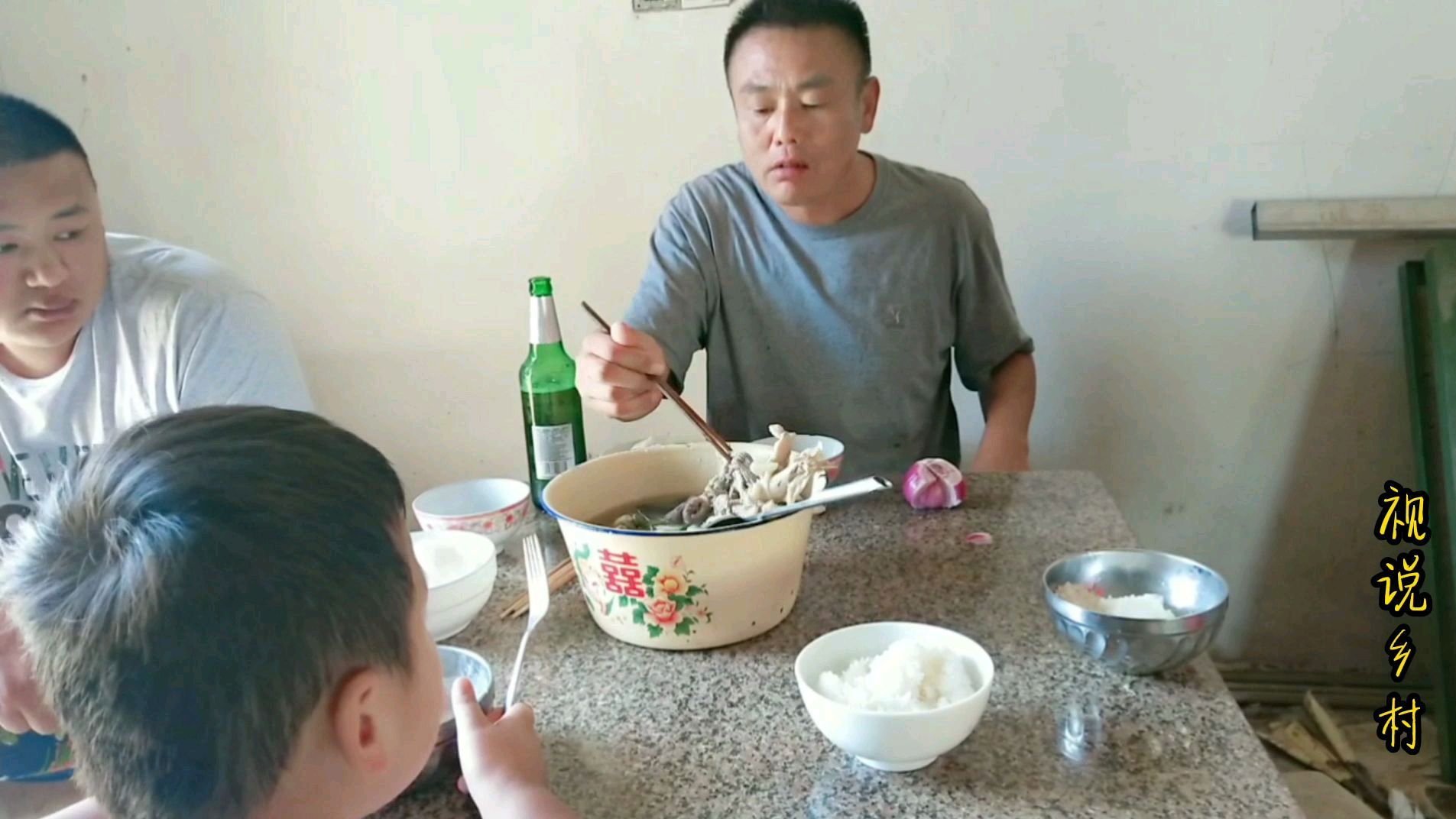 安徽阜阳:农村人家做椒麻鸡,方法用料选对了,味道比买的好