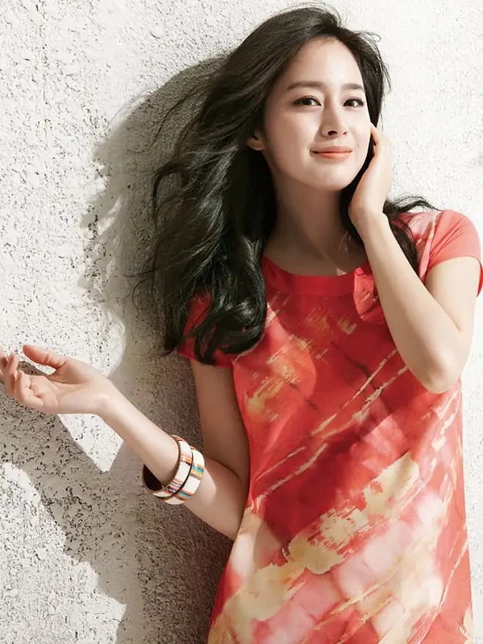 韩国著名女星:金泰希(kim tae hee),1980年3月29日出生于韩国,毕业于