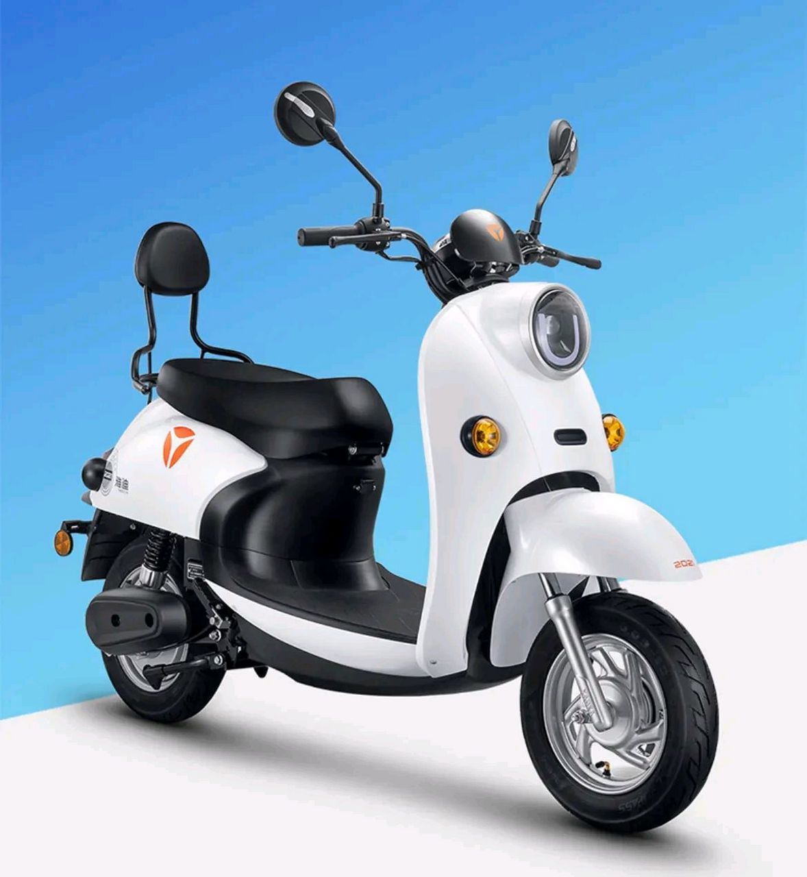 雅迪的特价车很拉胯 20年7月份买的雅迪电动车,当时是搞活动特价款