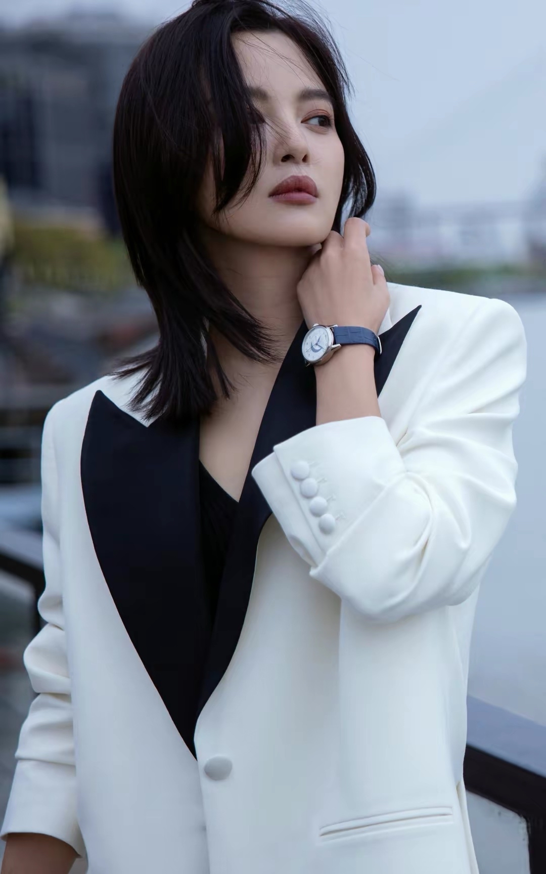 辛芷蕾休闲生活照,美丽动人,魅力无限,你心动了吗?