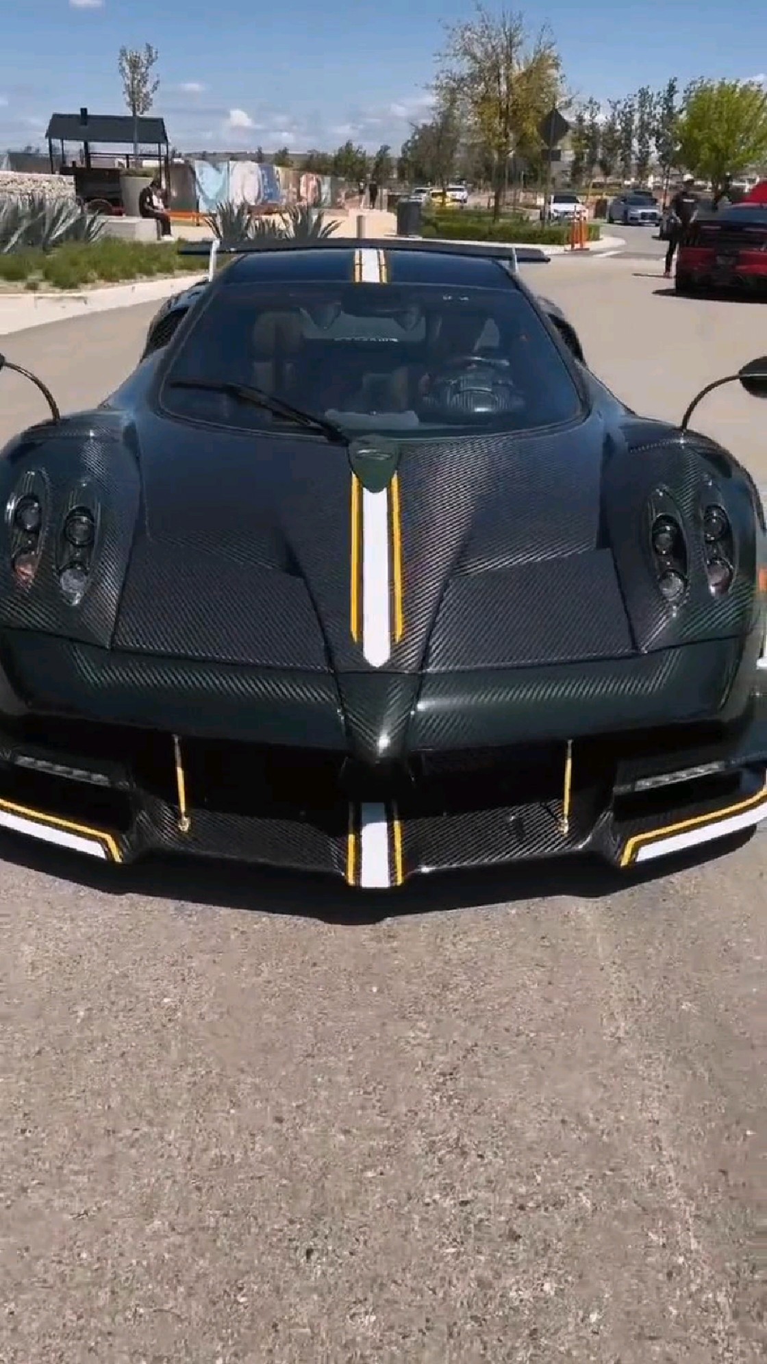 碳纤车身,顶级超跑-帕加尼.