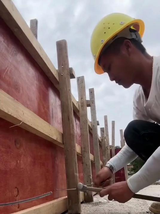 圈梁支模这样加固够牢固吧?