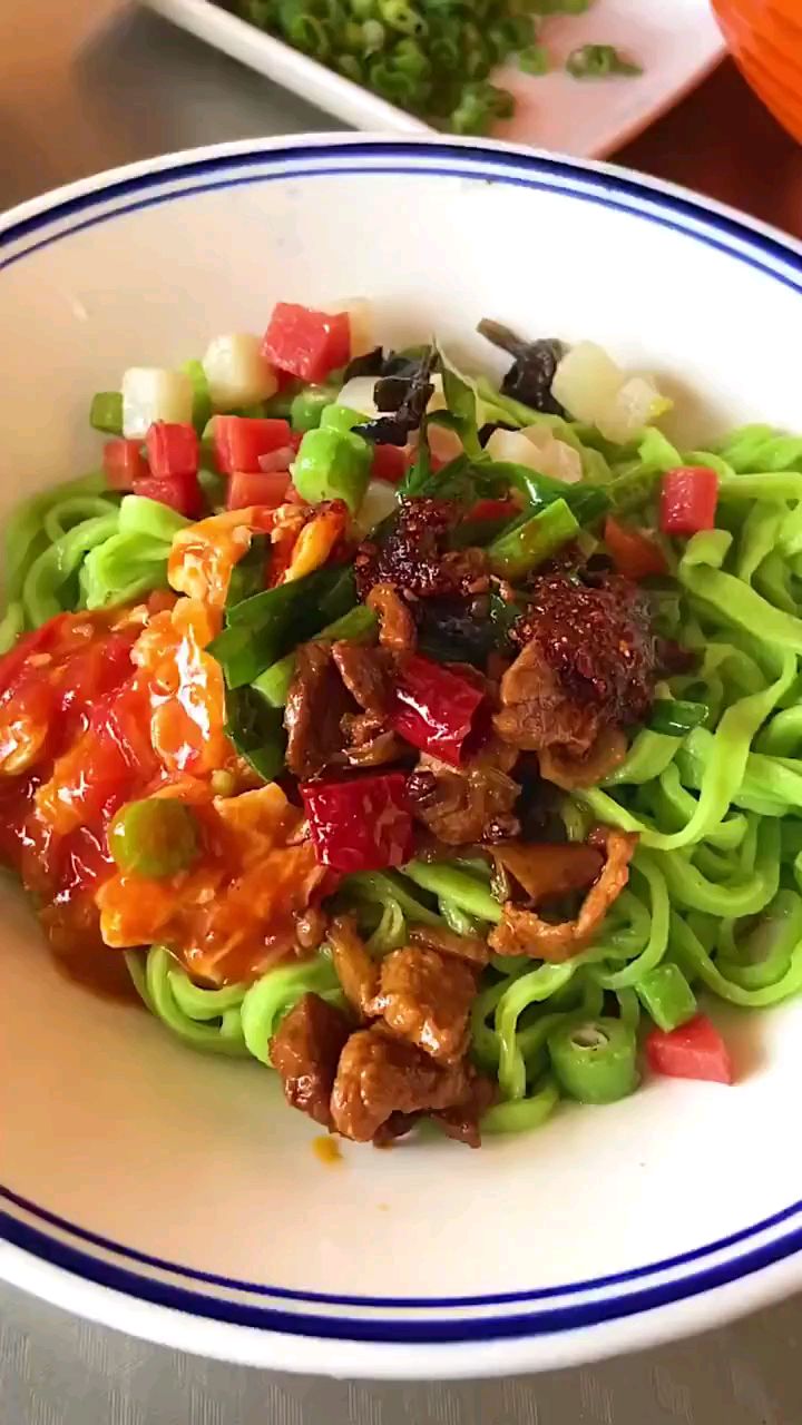 陕西手擀菠菜面学习中