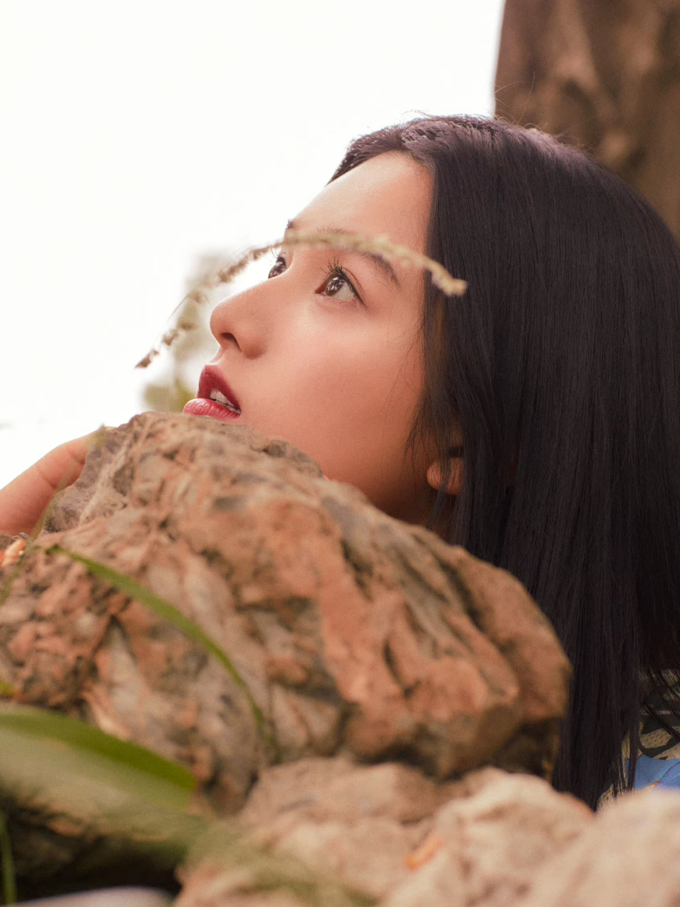 张婧仪侧脸也美