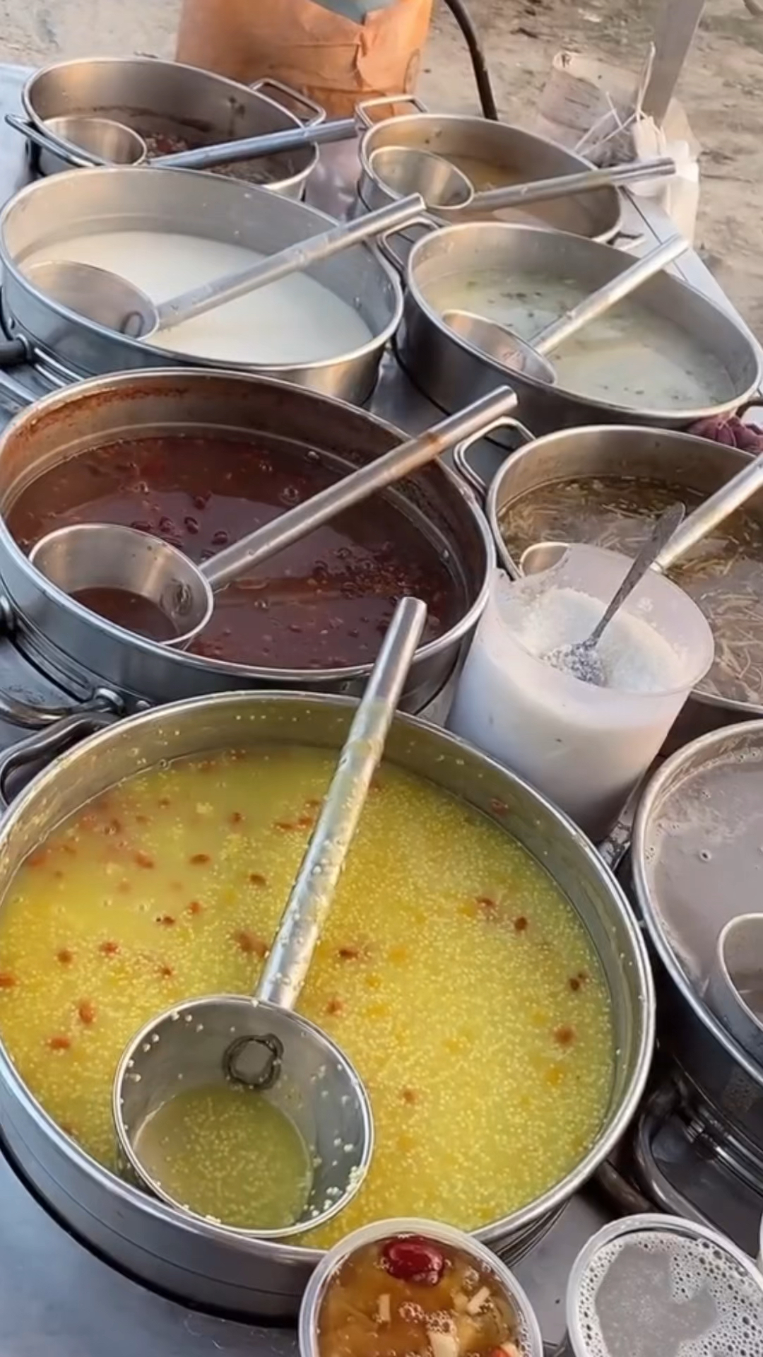 86年姐姐卖早餐粥2元1杯月赚一万还不止看到成品太馋人了