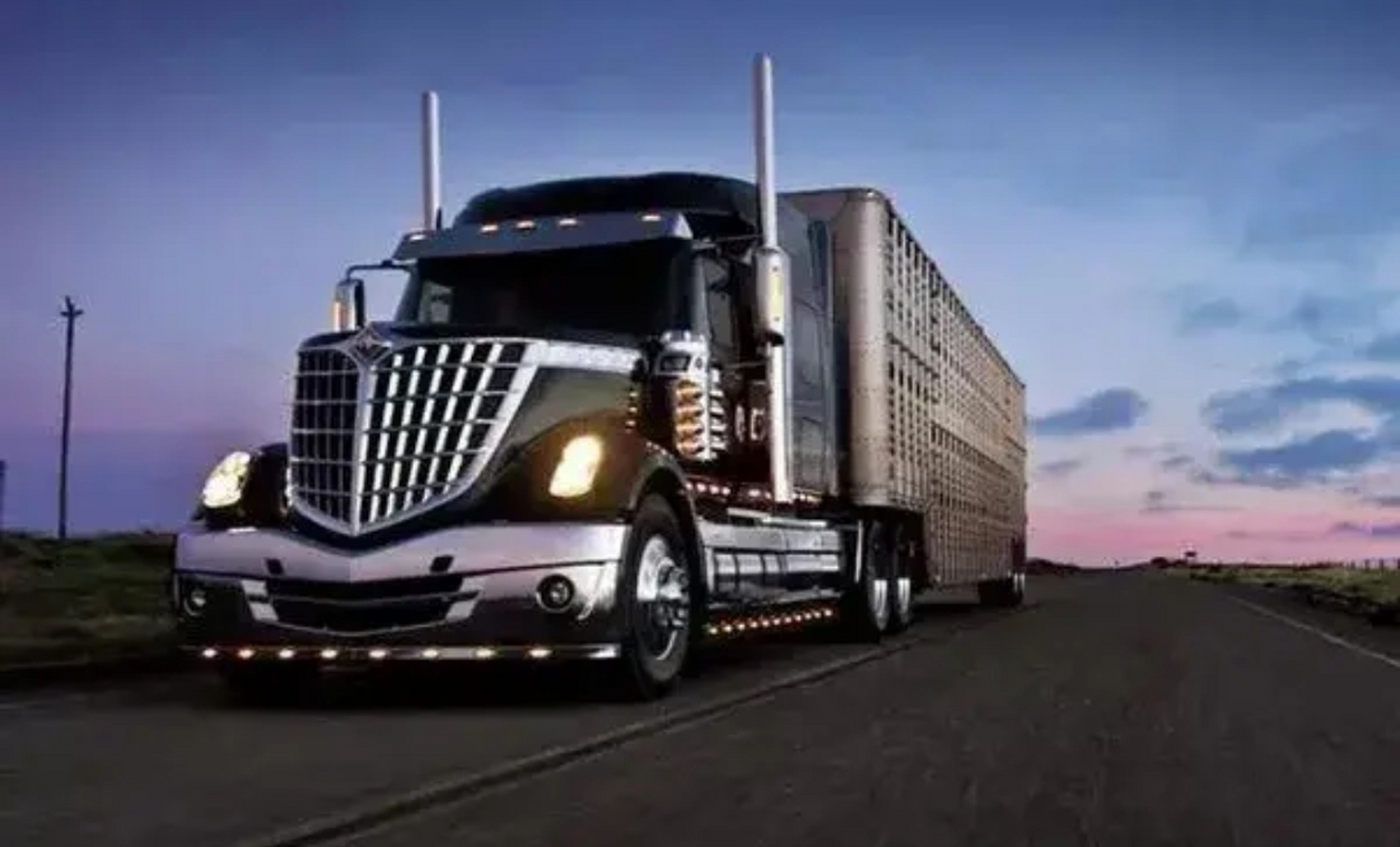 老美生产的豪华重型卡车,是全世界卡车司机们心目中的白雪公主.