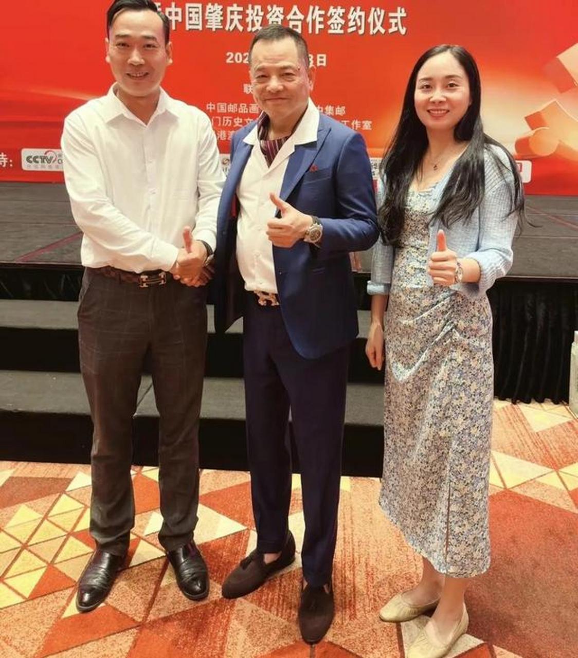 澳门大佬崩牙驹过68岁大寿,现场富商云集,影星八两金戴大金饰现身超