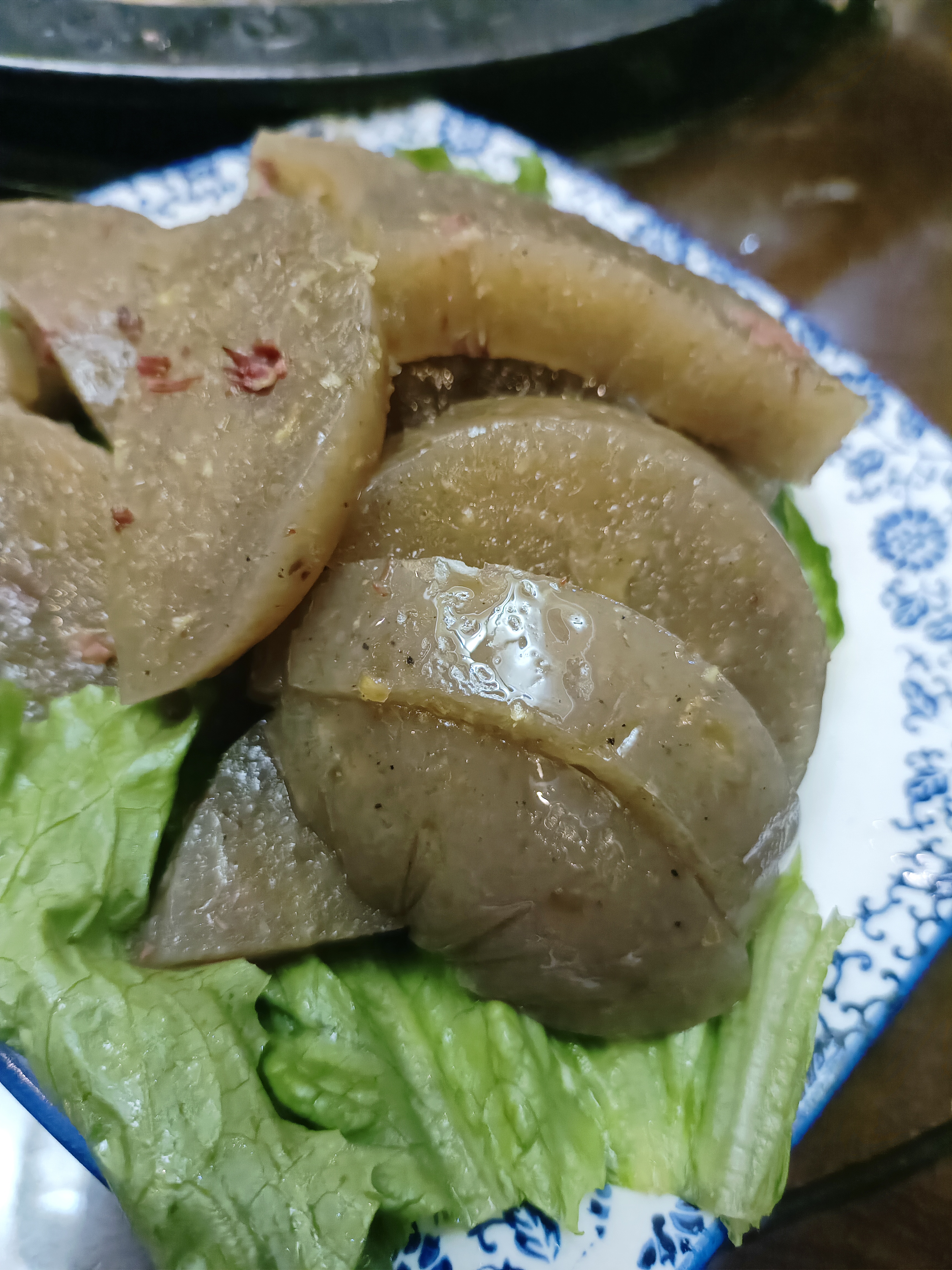 爱喝酒的人呢,觉得它是下酒菜里的天花板.