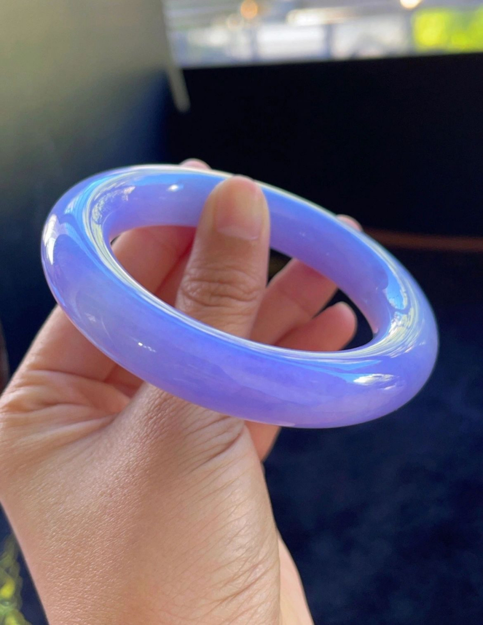 妖紫紫罗兰翡翠手镯,一支孤品紫罗兰翡翠圆条手镯,水灵灵的特别艳丽