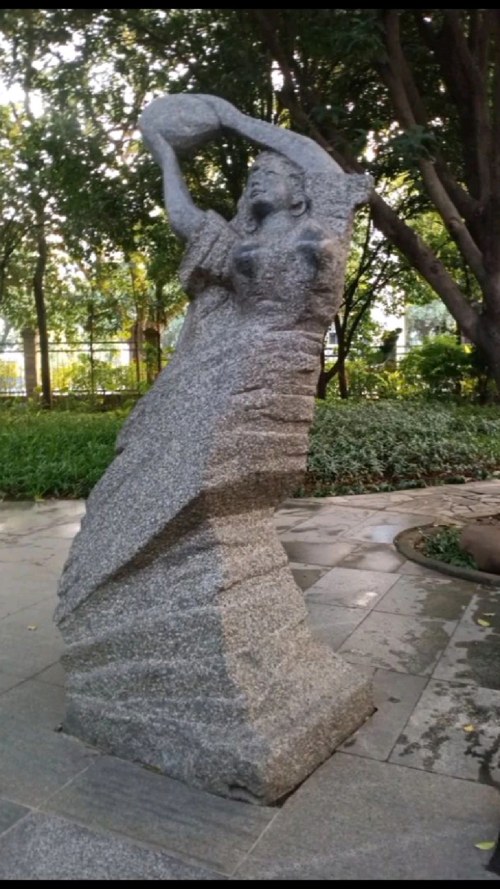 柳州箭盘山奇石园