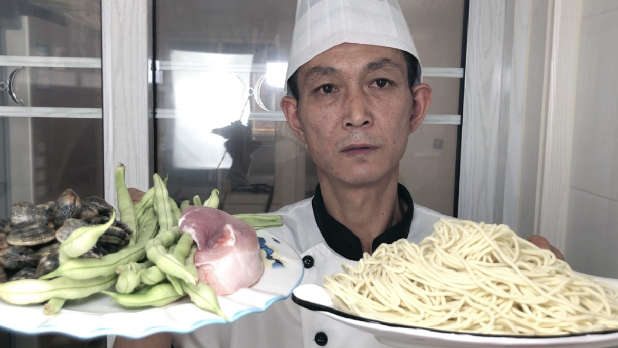 胶东大厨分享“芸豆鲜蛤打卤面”小时候的味道,详细易学美味