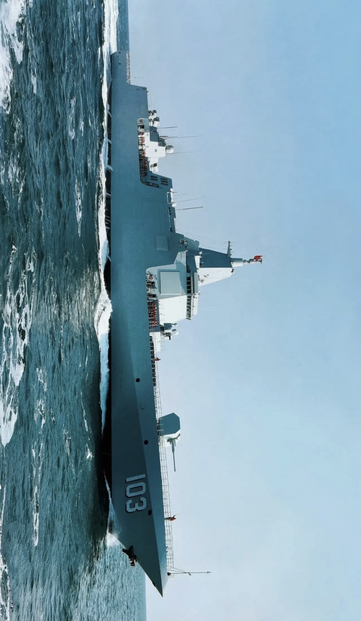 图1为052d型首舰172号"昆明"舰,服役于南海舰队  图2为055型三号舰