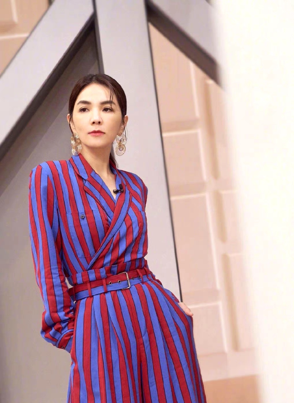 《乘风破浪》4:she成员ella!加滑姐姐抵达长沙