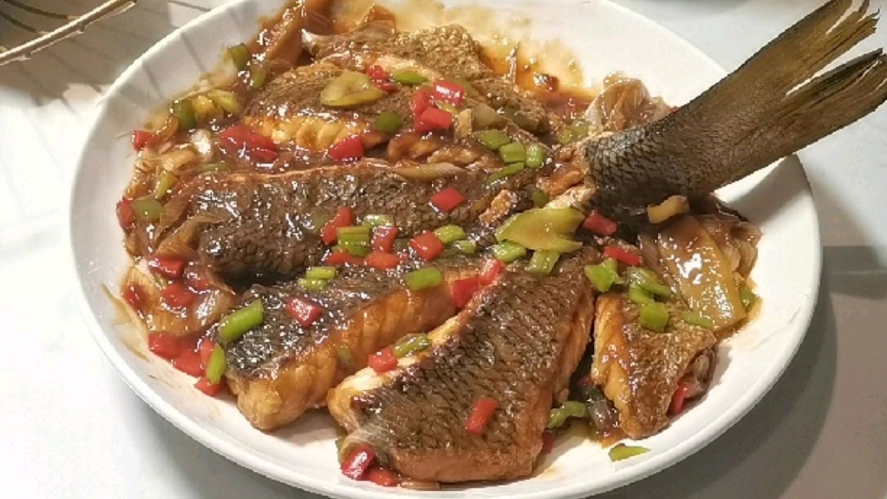鱼尾这样做,好看又好吃,招待客人也很有面子