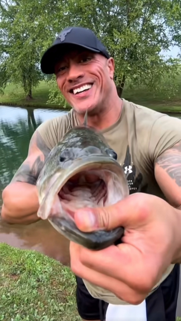 巨石强森# #钓鱼