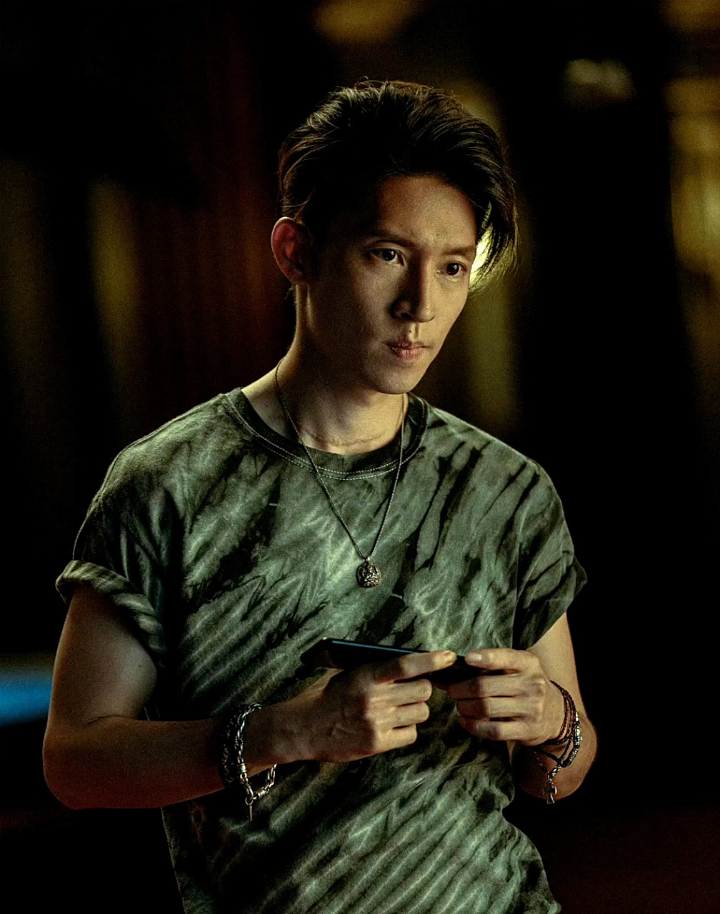 孙阳在电影《孤注一掷》中的表演引发了广泛争议.