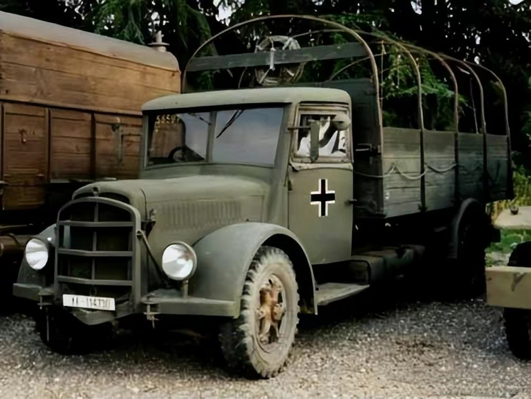 5吨)卡车,是二战德军使用的一款轻型运兵卡车